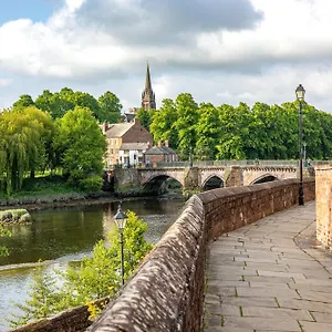  Holiday home Country Charm Sleeps 4 & Free Parking
