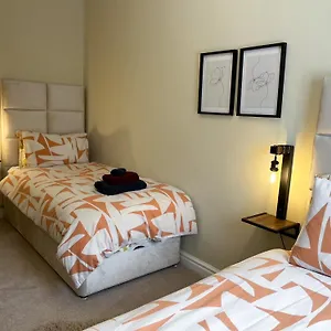  Holiday home Overleigh Cottage, With Optional Hot Tub Hire